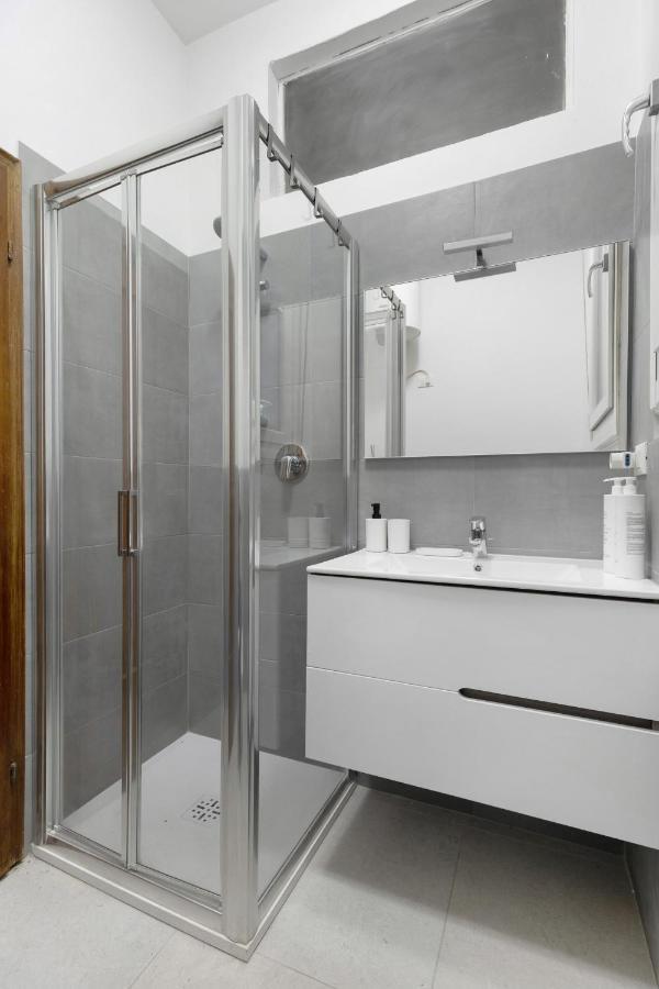 Primula Apartment By Wonderful Italy Bologna Bagian luar foto